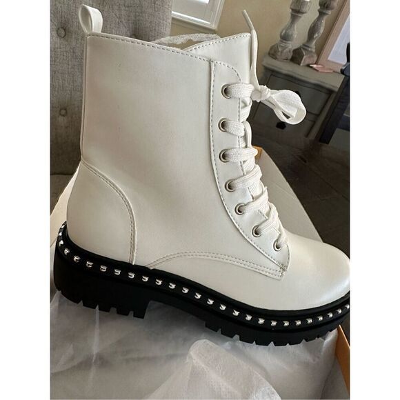 Chase & Chloe White Lace Up Mira Combat Ankle Boots Size 7 New - Picture 3 of 4